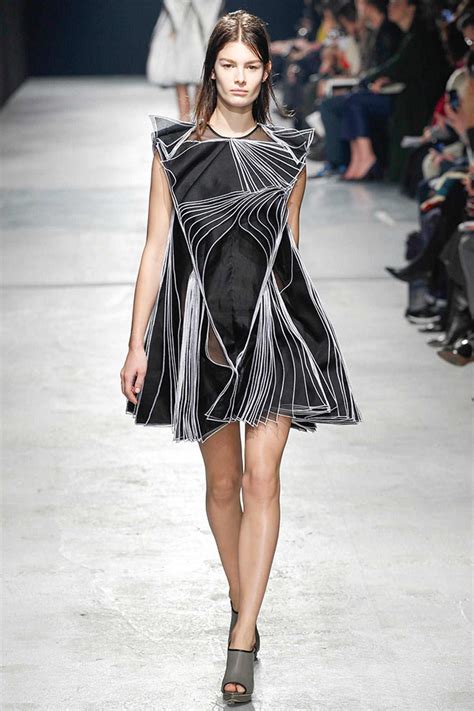 fashion design dior englich christopher kane|christopher kane fashion forward scheme.